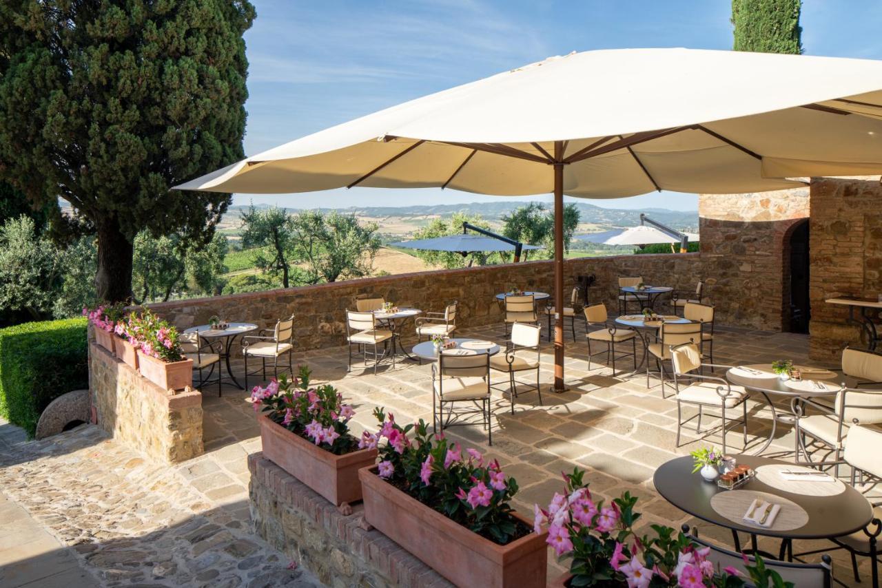 Hotel Castello Banfi - Il Borgo Poggio alle Mura Esterno foto