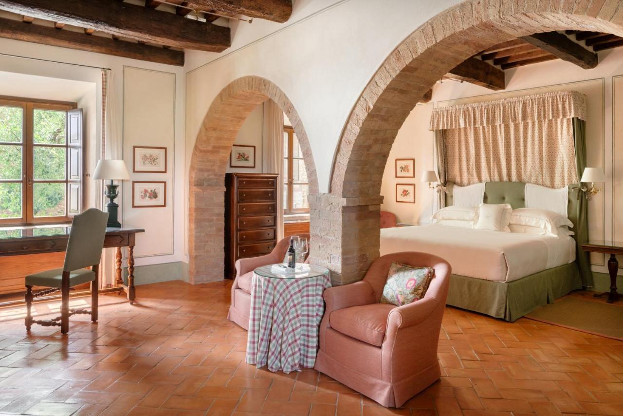 Hotel Castello Banfi - Il Borgo Poggio alle Mura Esterno foto