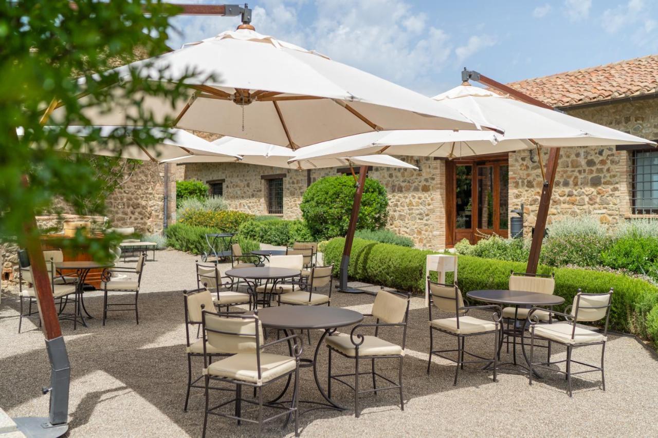 Hotel Castello Banfi - Il Borgo Poggio alle Mura Esterno foto