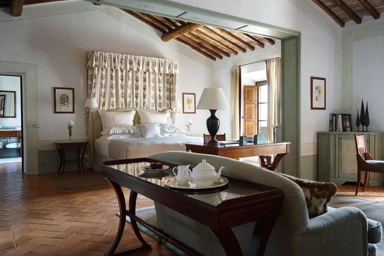 Hotel Castello Banfi - Il Borgo Poggio alle Mura Esterno foto